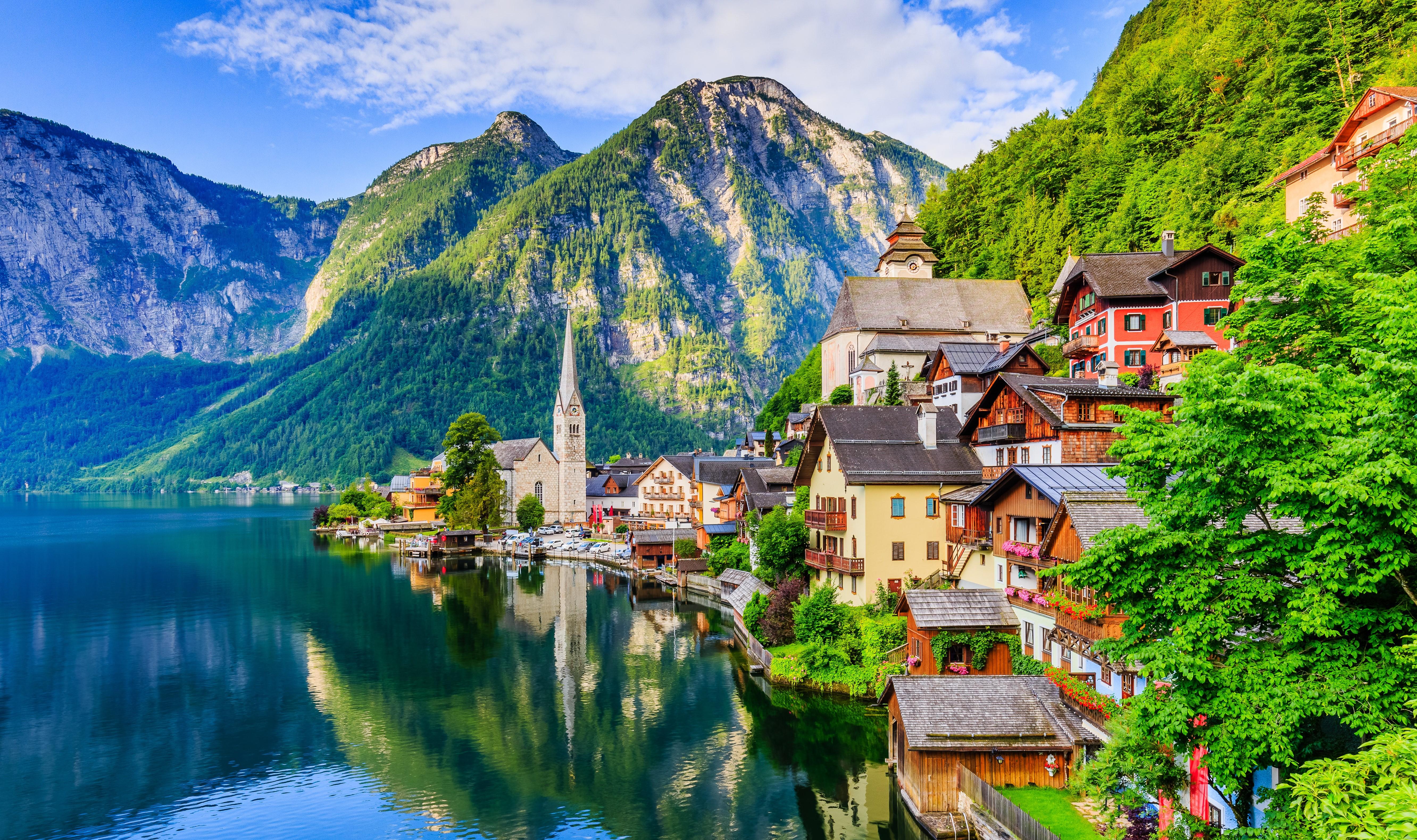 West Europe muslim Tour (10 hari 8 Malam) - 9 Negara France, Belgium, Netherland, Germany, Luxemburg, Swiss, Austria, Liechtenstein, Italy